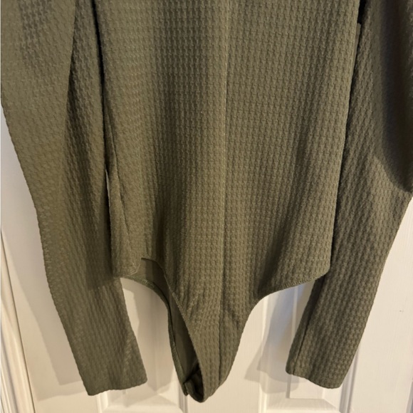 Wild Fable Dark Olive Bodysuit w/ Long Puffed Sleeves - Picture 8 of 8